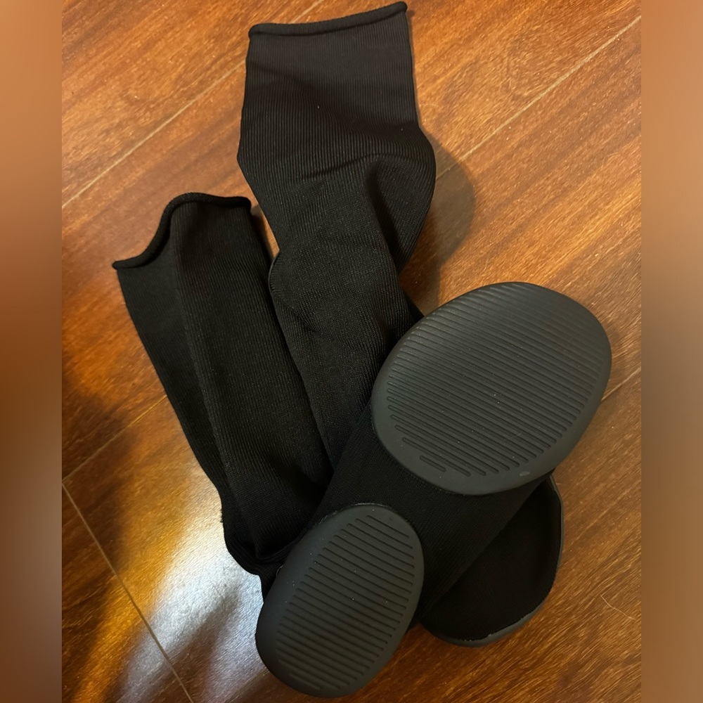 Yzy Pods. Sz.1 (6-9 women’s)